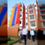Presidente celebra los 14 años de la GMVV con la entrega de viviendas a familias en el estado Bolívar