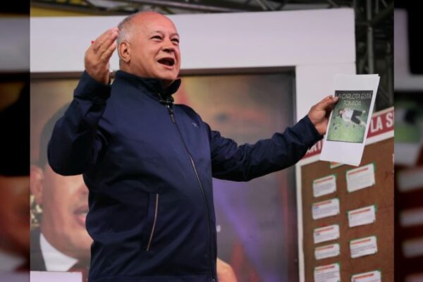 Cabello sobre golpe de los plátanos: Voy a impulsar el 30 de abril como el Día Nacional del Inepto