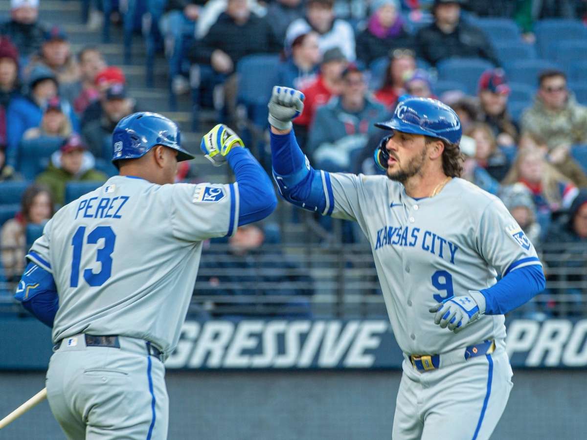 Salvador Pérez la mandó a las gradas frente a Cleveland - Líder en deportes