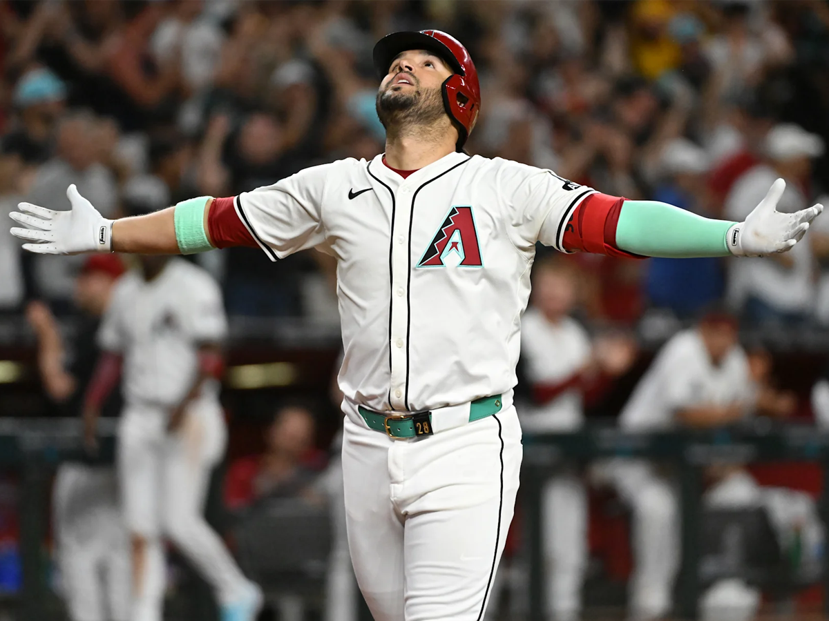 Eugenio Suárez a puro poder hasta el primer lugar  - Líder en deportes