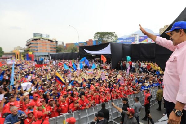 Mandatario nacional: Estamos unidos en el amor a Venezuela, esta es nuestra tierra y tenemos que cuidarla Mandatario nacional: Estamos unidos en el amor a Venezuela, esta es nuestra tierra y tenemos que cuidarla