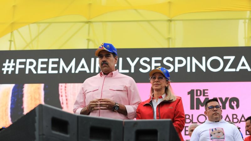 Presidente Maduro: A los extremistas y fascistas los derrotaremos por donde se metan