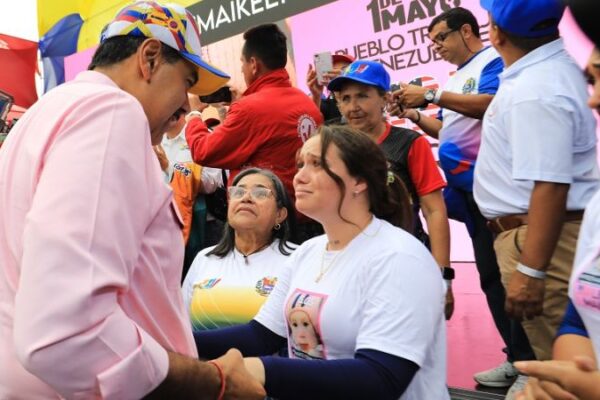 Jefe de Estado a migrantes venezolanos: Dejen de pasar roncha, no hay sueño americano, el verdadero sueño es el sueño venezolano Jefe de Estado a migrantes venezolanos: Dejen de pasar roncha, no hay sueño americano, el verdadero sueño es el sueño venezolano