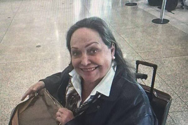 Cabello sobre show del "rescate" de extremistas de la embajada argentina: No mientan, ¡todo fue negociado!