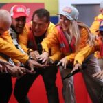 Artistas revolucionarios estrenan canción de la campaña para elecciones del 25M en Con El Mazo Dando