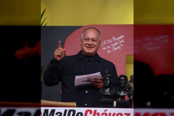 Cabello invitó al Pueblo y a la militancia revolucionaria a participar en el "Simulacro Electoral 2025" Cabello invitó al Pueblo y a la militancia revolucionaria a participar en el "Simulacro Electoral 2025"