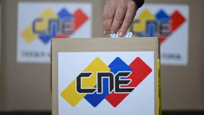 Pueblo venezolano se moviliza para participar en el simulacro electoral