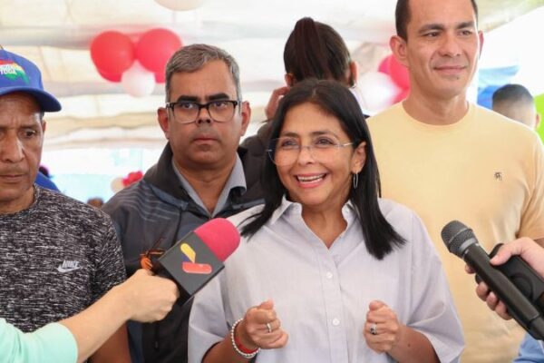 Vicepresidenta Delcy Rodríguez anunció combate contra la especulación en el mercado alimentario