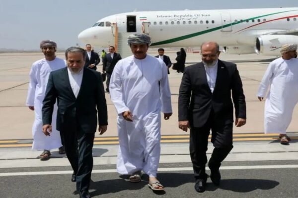 Irán y EEUU inician cuarta ronda de negociaciones en Omán