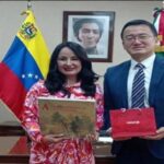 Embajadora de Venezuela en México sostuvo encuentro con encargado de negocios de China