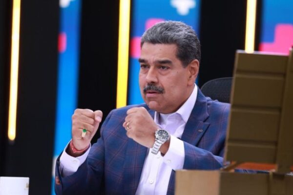 Presidente Maduro apoya refundación de la Gran Colombia: Nuestro destino tiene que ser la unión integral productiva Presidente Maduro apoya refundación de la Gran Colombia: Nuestro destino tiene que ser la unión integral productiva
