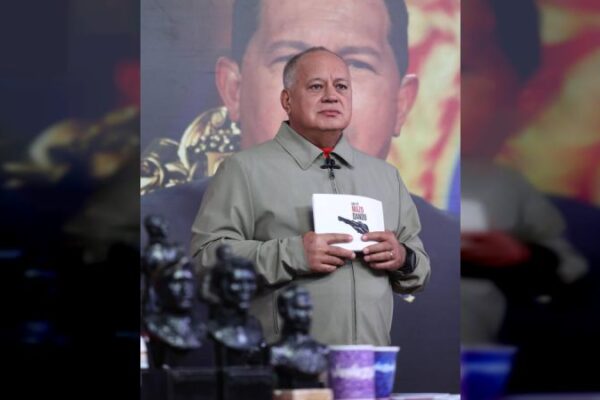 Cabello: Nuestra lucha no termina hasta traer a todos los venezolanos de vuelta (+fotos) Cabello: Nuestra lucha no termina hasta traer a todos los venezolanos de vuelta (+fotos)