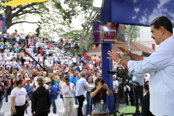 Jefe de Estado: Plan Vuelta a la Patria ha rescatado a 5 mil migrantes detenidos en EEUU Jefe de Estado: Plan Vuelta a la Patria ha rescatado a 5 mil migrantes detenidos en EEUU