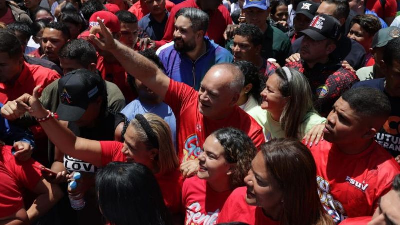 CARACAS-SUCRE / Cabello: La política de la derecha es de redes,  pantallas y periódicos