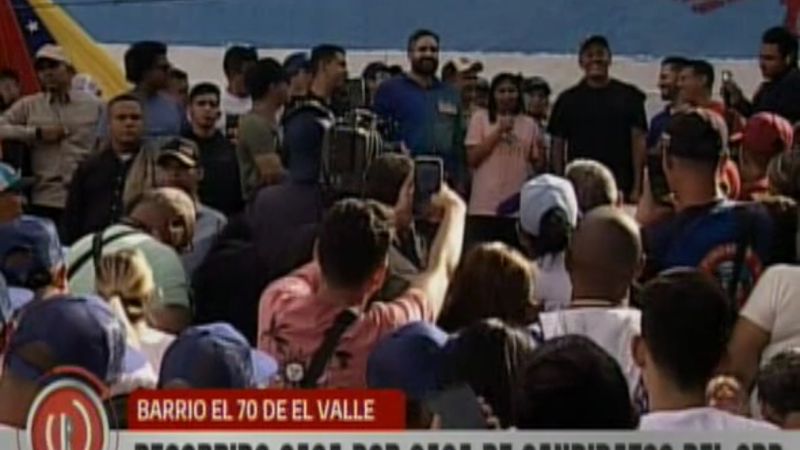 CARACAS-EL VALLE / Candidatos del GPPSB recorren casa por casa junto con la vicepresidenta Delcy Rodríguez