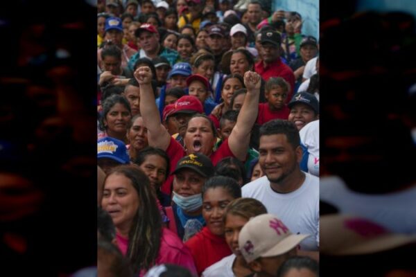 BOLÍVAR-CARONÍ / Cabello: Este Pueblo se ha venido levantando y el 25M daremos una nueva lección al imperialismo y sus lacayos BOLÍVAR-CARONÍ / Cabello: Este Pueblo se ha venido levantando y el 25M daremos una nueva lección al imperialismo y sus lacayos