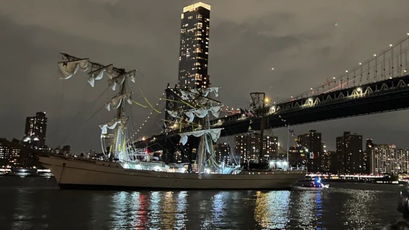 Dos muertos y 20 heridos tras choque de velero de la Armada de México contra puente en Nueva York