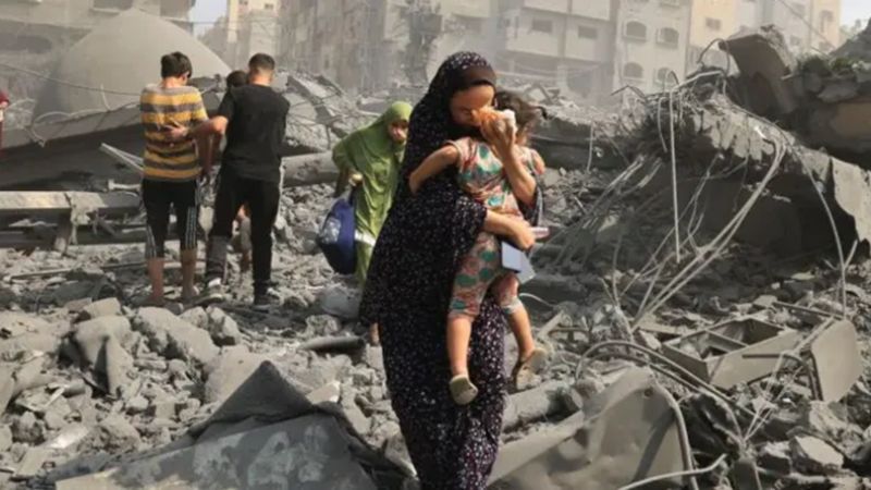 Israel asesina a cinco periodistas y cerca de 100 civiles en una noche
