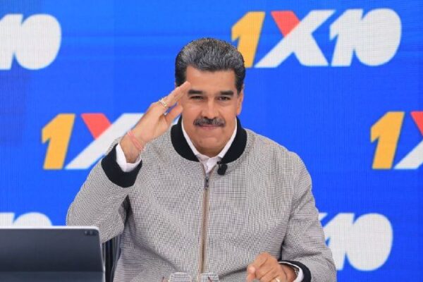 Jefe de Estado celebra 3 años del 1×10 del Buen Gobierno: ¡Solución de los problemas de la gente! Jefe de Estado celebra 3 años del 1x10 del Buen Gobierno: ¡Solución de los problemas de la gente!