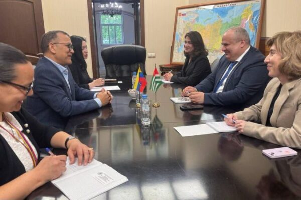 Venezuela y Abjasia refuerzan compromiso con la cooperación y el respeto mutuo