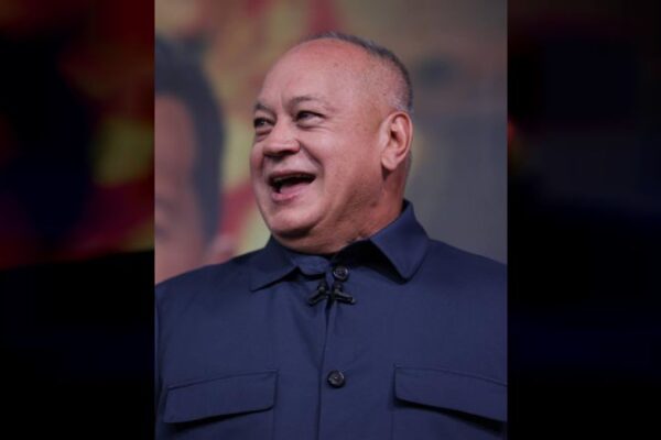 Cabello a Orlando Avendaño: ¡Eres el campeón de los bobos! Cabello a Orlando Avendaño: ¡Eres el campeón de los bobos!