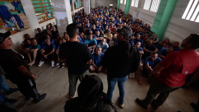 Ministerio para el Servicio Penitenciario  y cuerpos de seguridad intervienen Tocuyito
