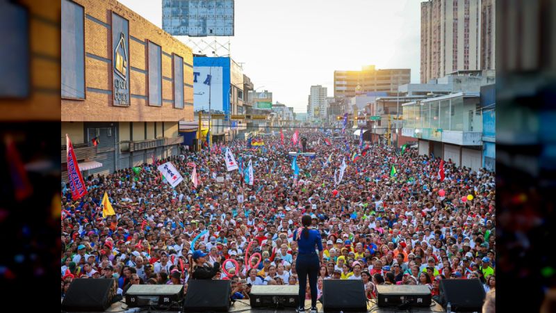 ARAGUA - MARACAY / Marea revolucionaria colmó avenida Bolívar en apoyo a Joana Sánchez