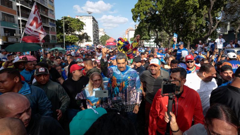 CARACAS-LIBERTADOR / Cilia Flores: Cada voto del Pueblo será por la paz y estabilidad de Venezuela