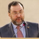 Canciller Gil califica de "sketch decrépito de comedia" encuentro entre ministro español y el prófugo Edmundo González