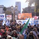 Trabajadores argentinos protagonizaron Jornada Nacional de Lucha en repudio al ajuste promovido por Milei