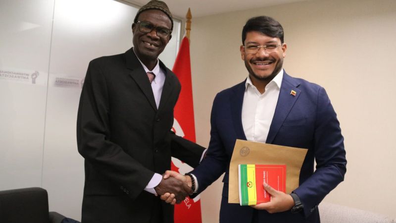 Venezuela recibe observadores internacionales que participaran en las elecciones de este domingo 25M