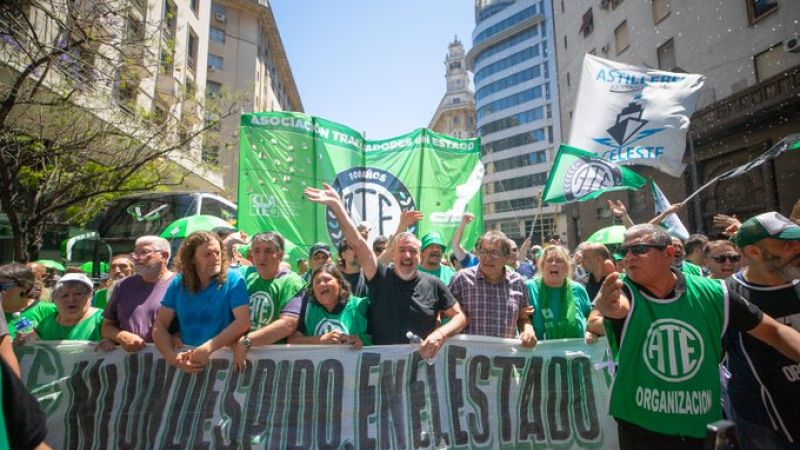 Milei aprueba lista negra para defensores de derechos laborales argentinos