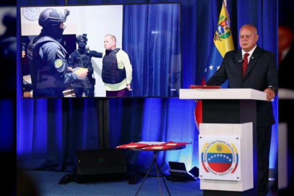 Vicepresidente Sectorial Cabello: La oposición extremista sabe que le estamos dando golpes certeros