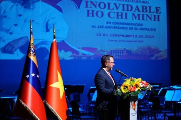 Yván Gil: El Gobierno Bolivariano le rinde tributo hoy y siempre a Ho Chi Minh Yván Gil: El Gobierno Bolivariano le rinde tributo hoy y siempre a Ho Chi Minh