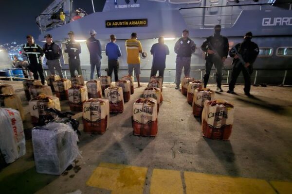 Gobierno Bolivariano incautó 700 kilos de cocaína en procedimiento ejecutado en nuestro mar territorial