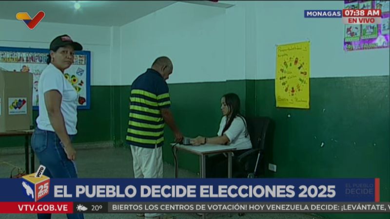 Venezolanos reconocen la rapidez del sistema electoral e instan a votar este 25-M