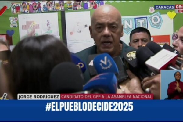 Jorge Rodríguez: Proceso electoral transcurre en paz y con una importante afluencia de venezolanos