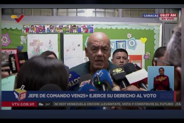 Jorge Rodríguez destacó que se logró llegar a los comicios electorales en santa paz Jorge Rodríguez destacó que se logró llegar a los comicios electorales en santa paz