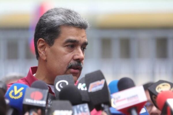 Presidente Maduro anunció constitución de un nuevo sistema electoral y reforma de leyes electorales Presidente Maduro anunció constitución de un nuevo sistema electoral y reforma de leyes electorales