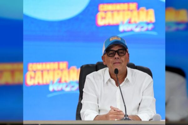Jorge Rodriguez reiteró el compromiso del Gobierno Bolivariano con los migrantes Jorge Rodriguez reiteró el compromiso del Gobierno Bolivariano con los migrantes