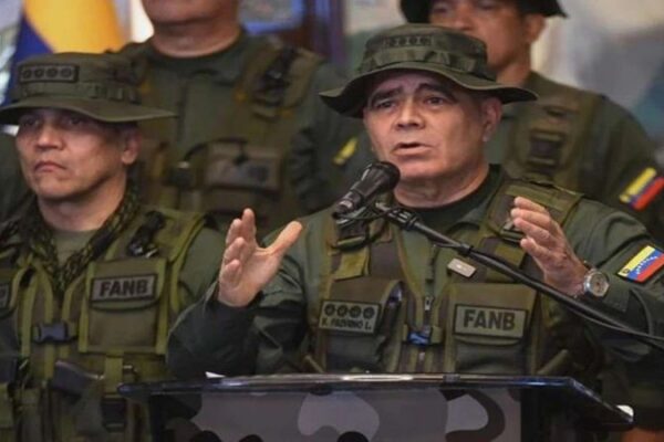 Ministro Padrino López: El Pueblo de Venezuela ha dado una nueva lección al mundo Ministro Padrino López: El Pueblo de Venezuela ha dado una nueva lección al mundo