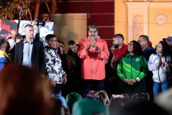 Mandatario nacional: El nuevo gobernador tendrá todo el apoyo para el Pueblo de la Guayana Esequiba Mandatario nacional: El nuevo gobernador tendrá todo el apoyo para el Pueblo de la Guayana Esequiba