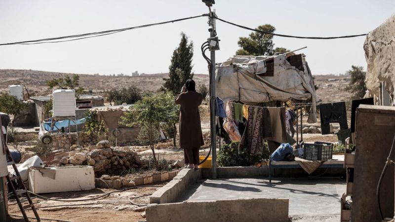 Colonos israelíes arrasan campos de trigo tras aumento de violencia y saqueo contra palestinos en Cisjordania
