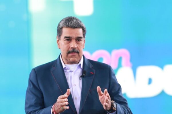 Presidente Maduro:  El que venga a Venezuela a conspirar lo vamos capturar y enjuiciar