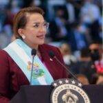 Presidenta de Honduras asume temporalmente la creatina de Defensa