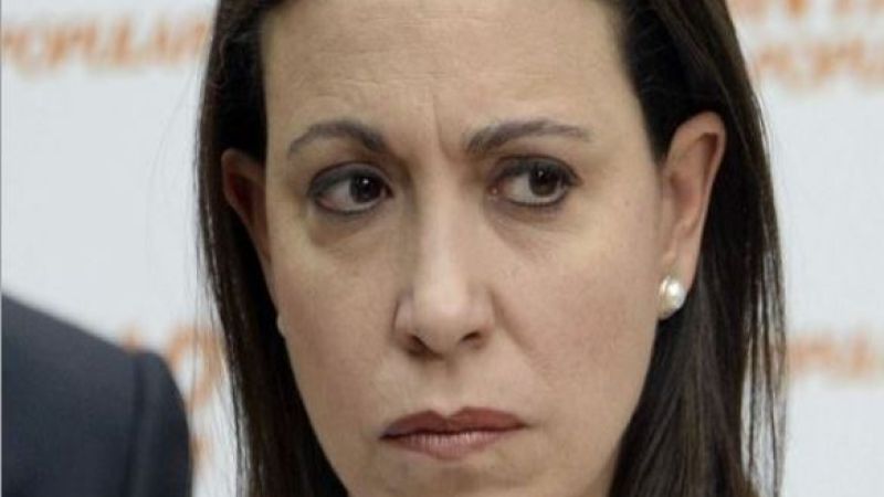 ¡Sola y triste! Sepa por qué La Sayo anda buscando financiamiento para sus planes terroristas