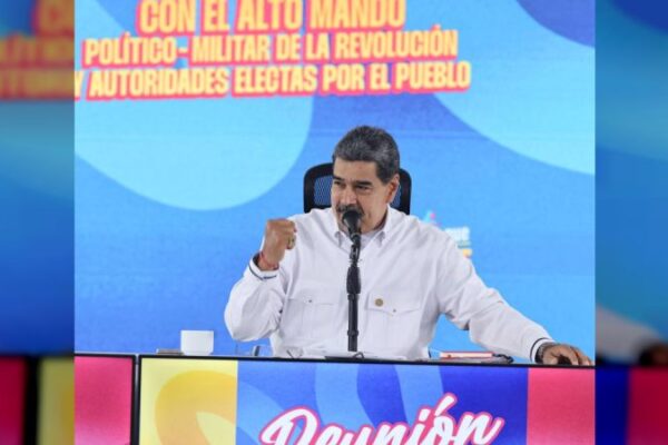 Jefe de Estado a su homólogo de Colombia: Unamos esfuerzos para liberar la frontera del narcotráfico