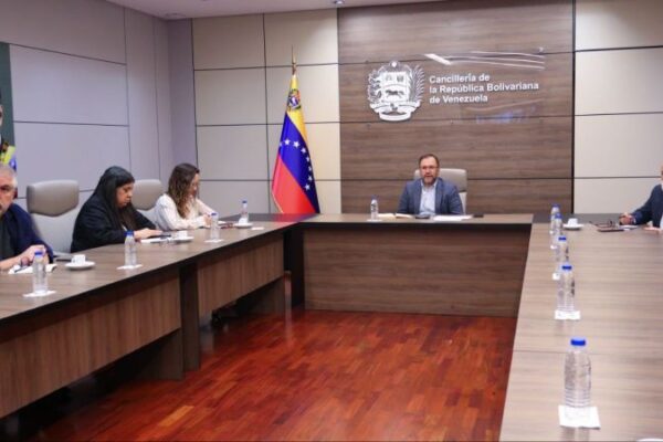 Canciller Yván Gil coordina labor diplomática con jefes de misión de Venezuela en el mundo