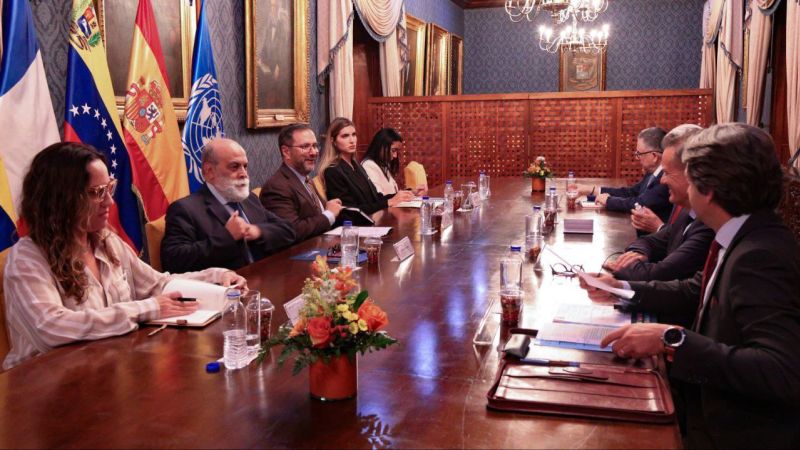 Canciller Gil ratificó a embajadores seguridad de sedes diplomáticas ante planes de ataques de la ultraderecha