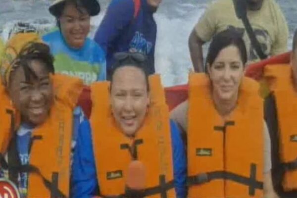 Aragua celebró con caravana marítima la victoria popular del 25M